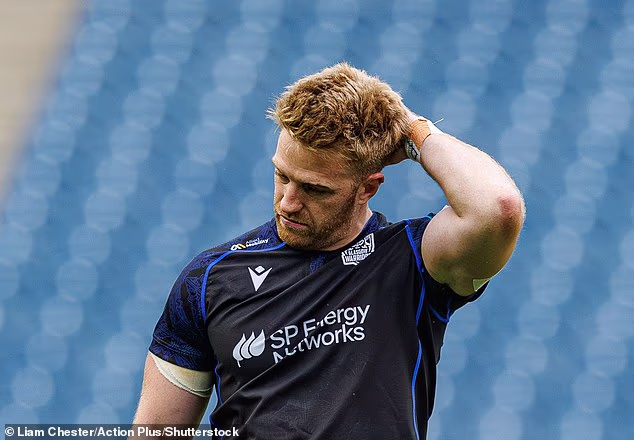 Il capitano dei Warriors Kyle Steyn è a terra dopo la sconfitta in semifinale contro i Bulls.