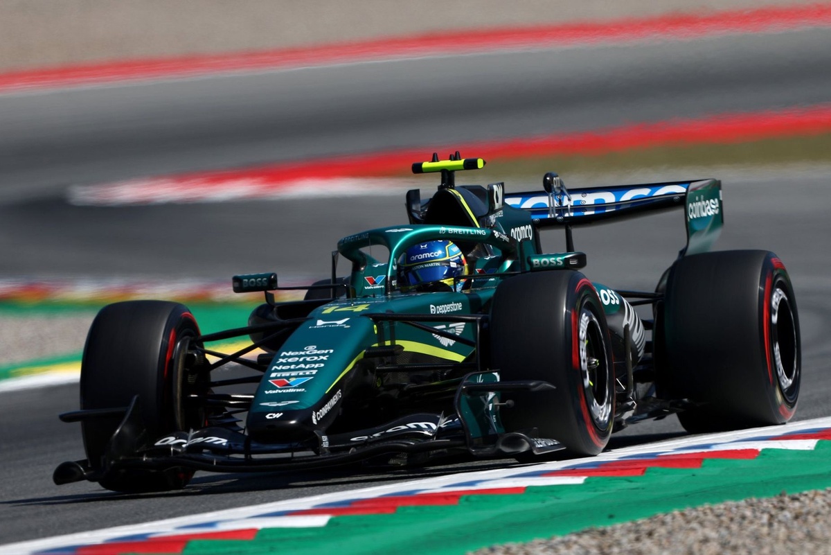 Alonso, "stremato" dall'Aston Martin, fatica dopo la qualificazione finale a Barcellona