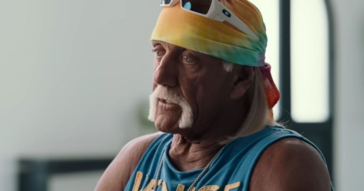 Brooke Hogan afferma che qualcuno le ha messo Hulk Hogan contro nel bel mezzo del dibattito sulle indagini sulla morte