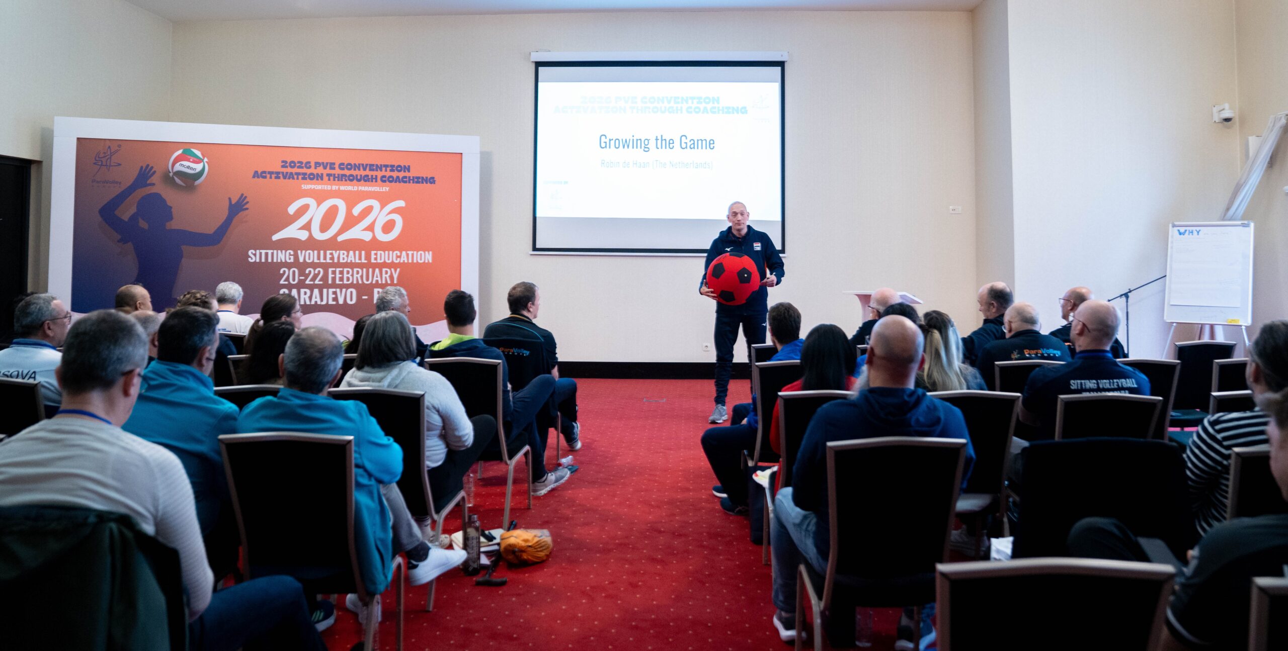 Collaborazione globale e coaching al centro della conferenza PVE a Sarajevo < World ParaVolleyWorld ParaVolley