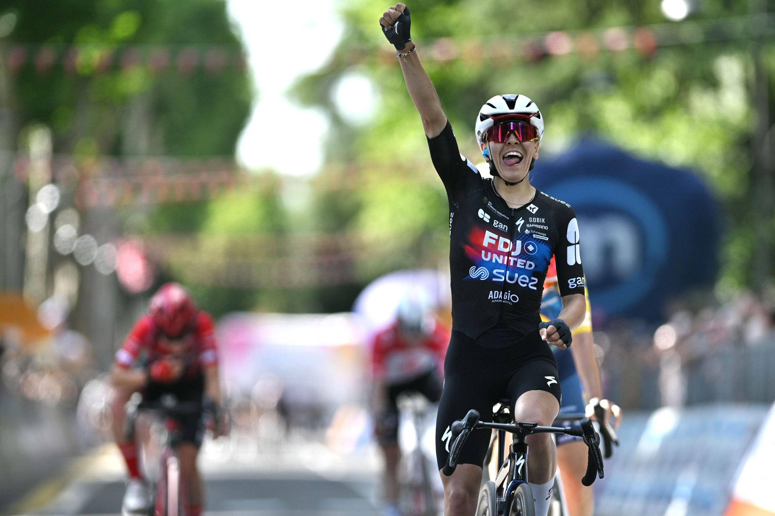 "Dovevo restare fresca e nervosa, ma basta, ce l'ho fatta" - La ventenne Célia Gery vince la settima tappa del Giro d'Italia femminile