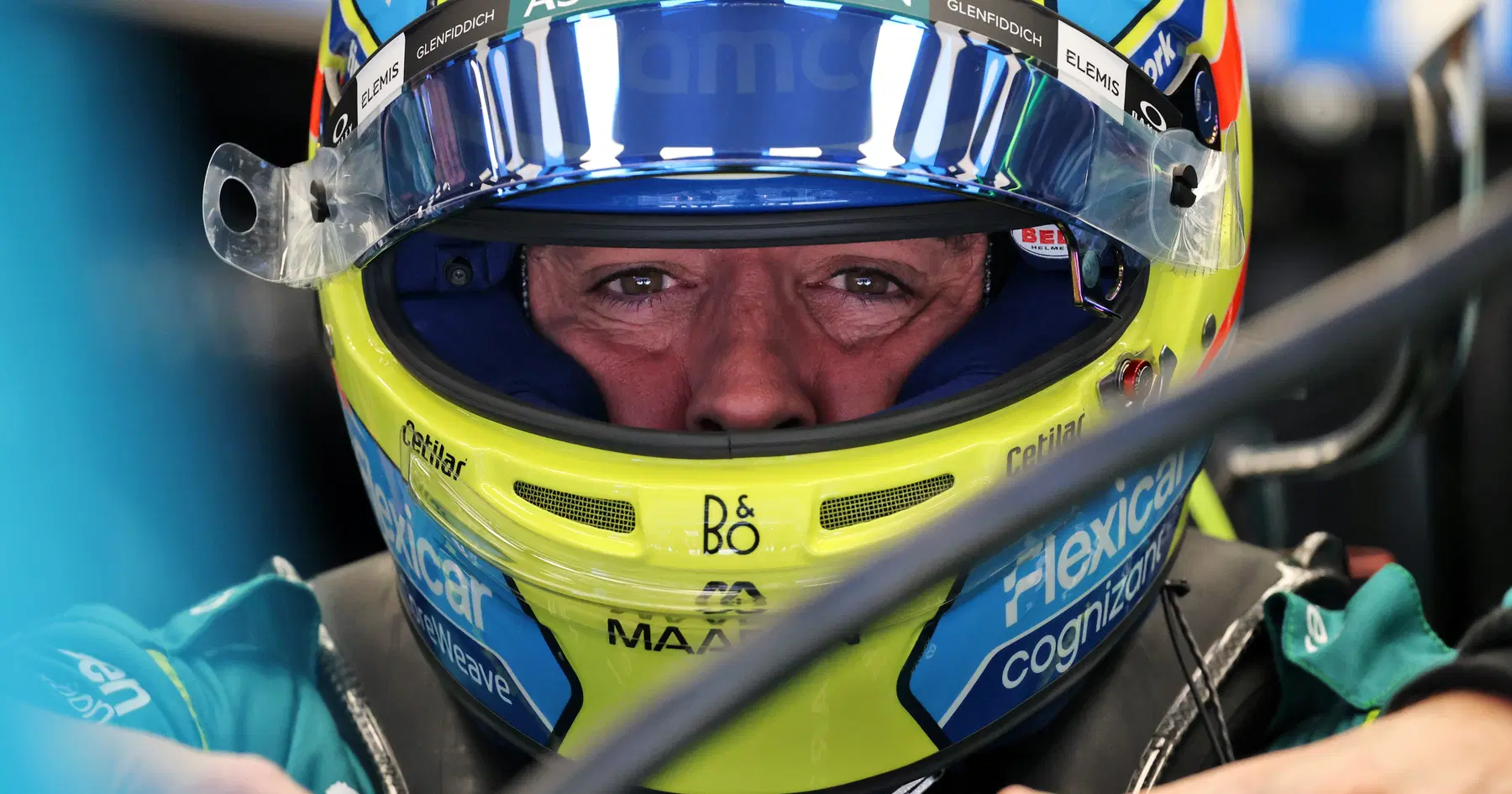 Fernando Alonso rivela che Adrian Newey parla mentre emerge la nuova clausola di Max Verstappen - Recensione di RacingNews365