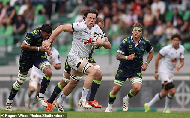 Tom Hooper ha iniziato a correre nella sua stagione d'esordio con l'Exeter Chiefs in questa stagione
