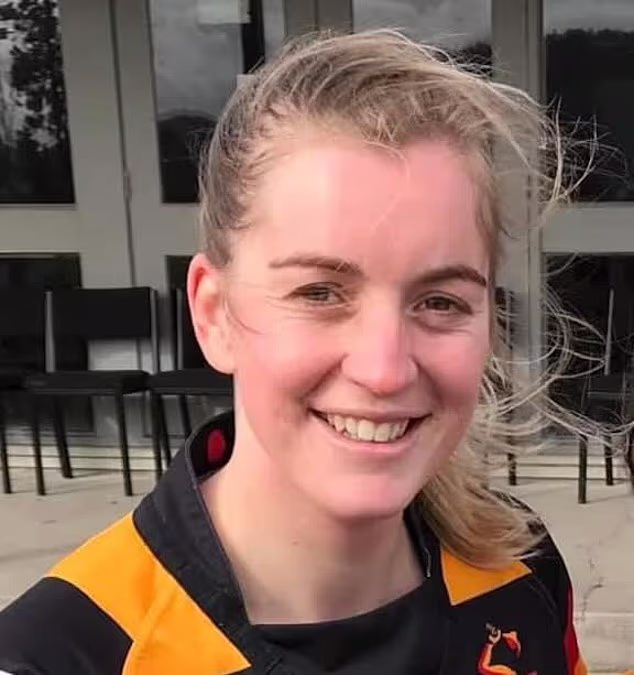 La comunità neozelandese di rugby di Waikato è stata lasciata in lutto per la morte improvvisa dell'atleta Courtney Johansen (nella foto).
