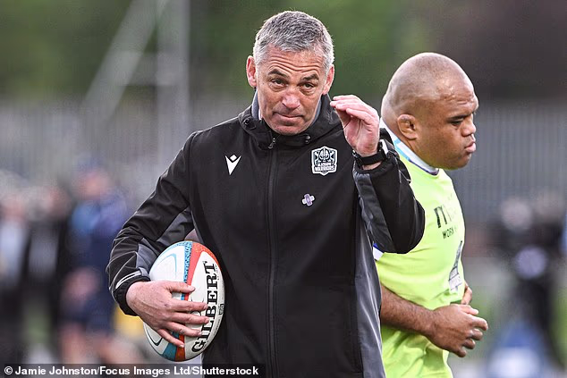 L'allenatore dei Glasgow Warriors, Franco Smith, ha incaricato la sua squadra di non guardare al passato
