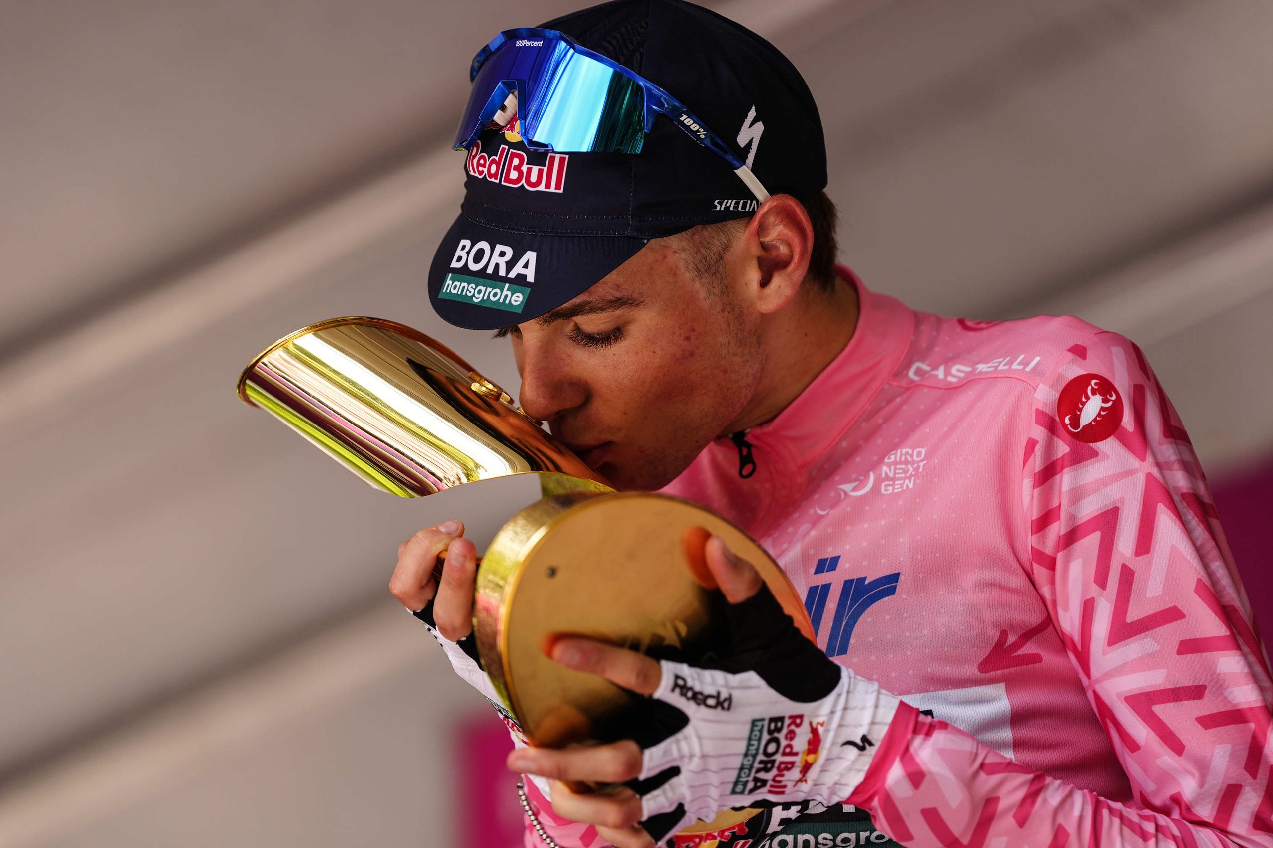 Il campione del mondo U23 Lorenzo Finn si è aggiudicato il Giro Next Gen vincendo l'ottava tappa
