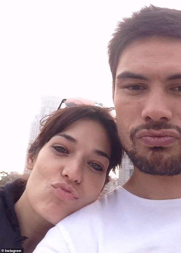 Holly Parkes (nella foto a sinistra) ha parlato del dolore che il suo partner Shane Christie (nella foto a destra) ha sofferto prima della sua morte.