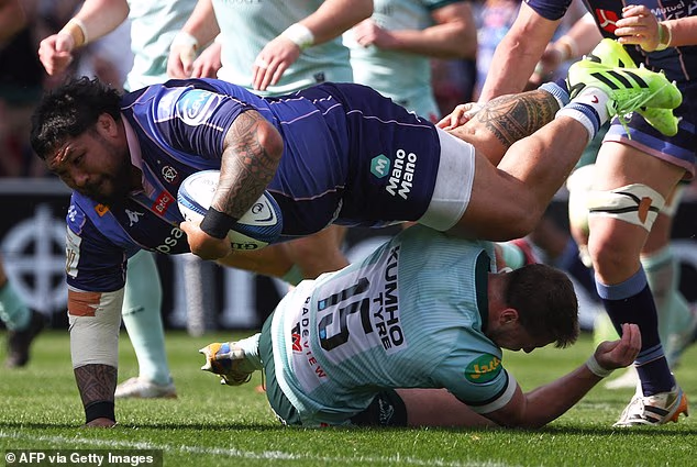 Il Big Ben Tameifuna ha superato i Leicester Tigers negli ottavi di finale della Coppa dei Campioni e ora ha messo gli occhi sui campioni PREM del Bath