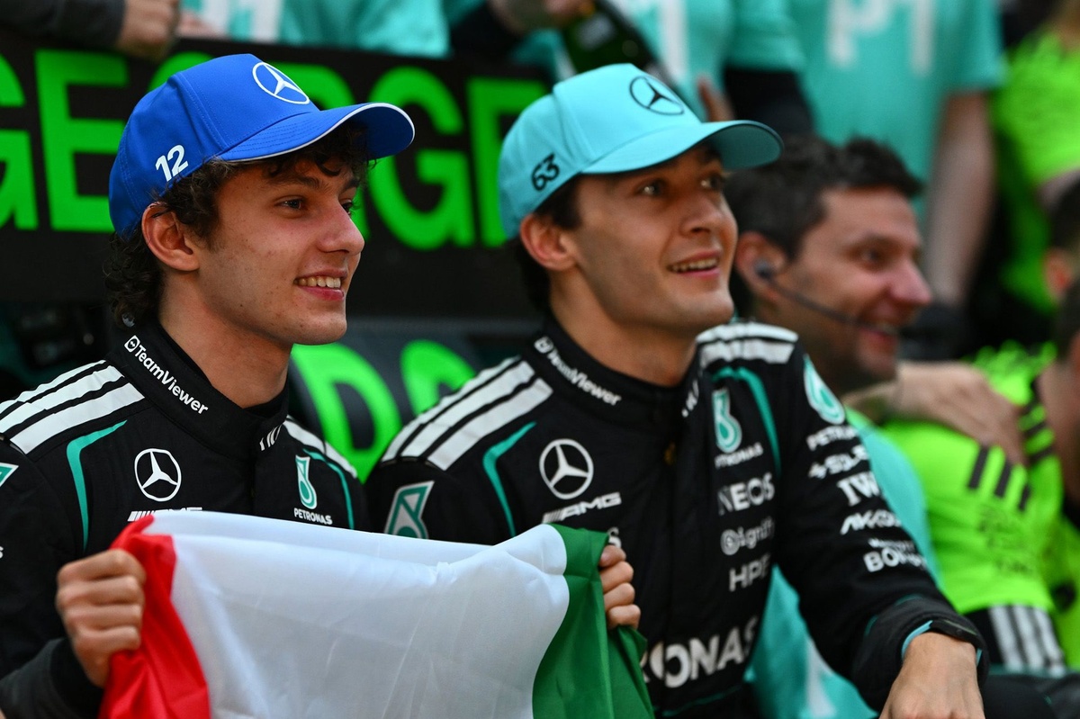 La Mercedes smentisce le speculazioni sui favoritismi tra Russell e Antonelli