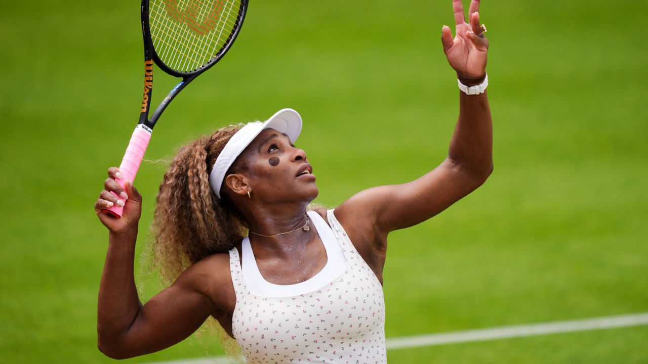 La leggenda del tennis Serena Williams torna in singolo a Wimbledon