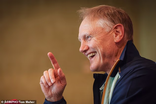 Joe Schmidt sarà ansioso di dimostrare il suo punto di vista quando la sua squadra australiana affronterà l'Irlanda a Sydney