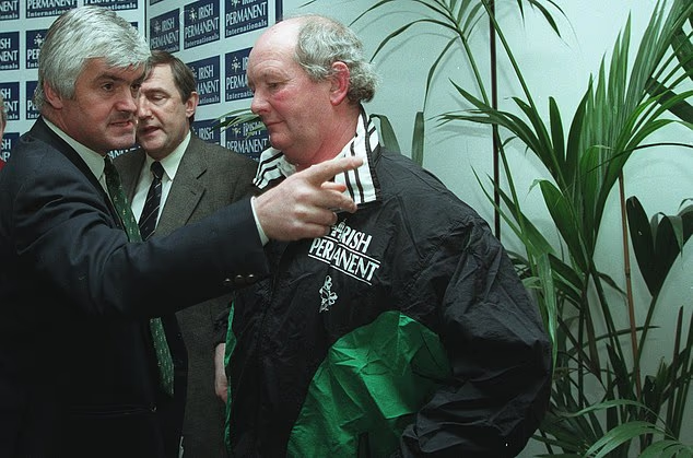 The Shambles: il manager dell'Irlanda Brian Ashton (a destra) con il team manager Pat Whelan nel 1997