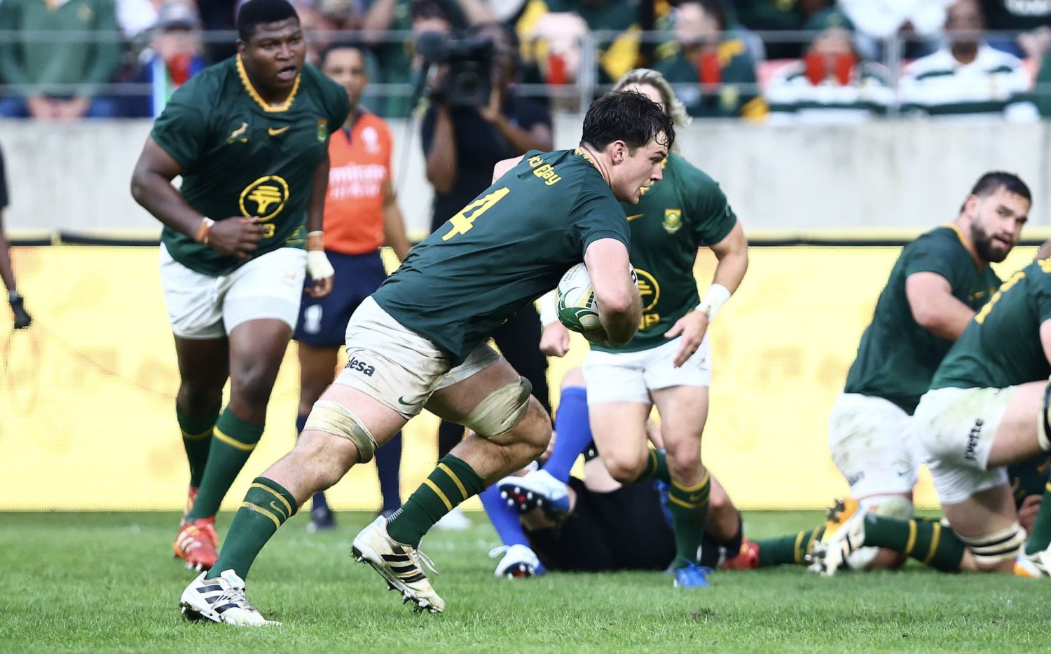 Riley resta con Boks, Ambrose ritorna