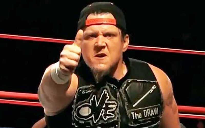 Sami Callihan accusa la TNA di aver giocato troppo sul sicuro dopo l'accordo con AMC