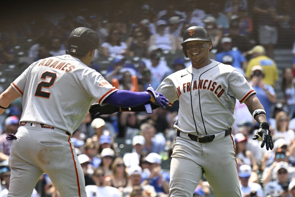 Secondo quanto riferito, i Giants sono aperti a offerte su Devers e Adams