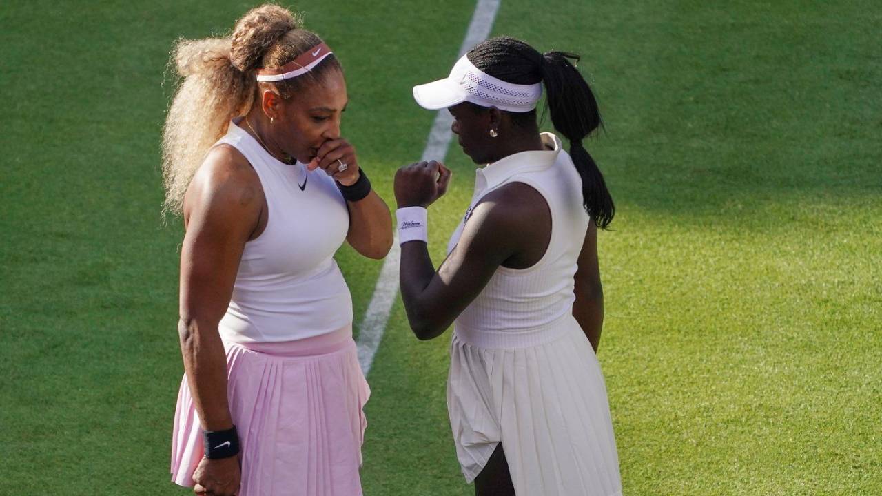 Serena Williams vince il match di doppio con Mboko al Queen's Club