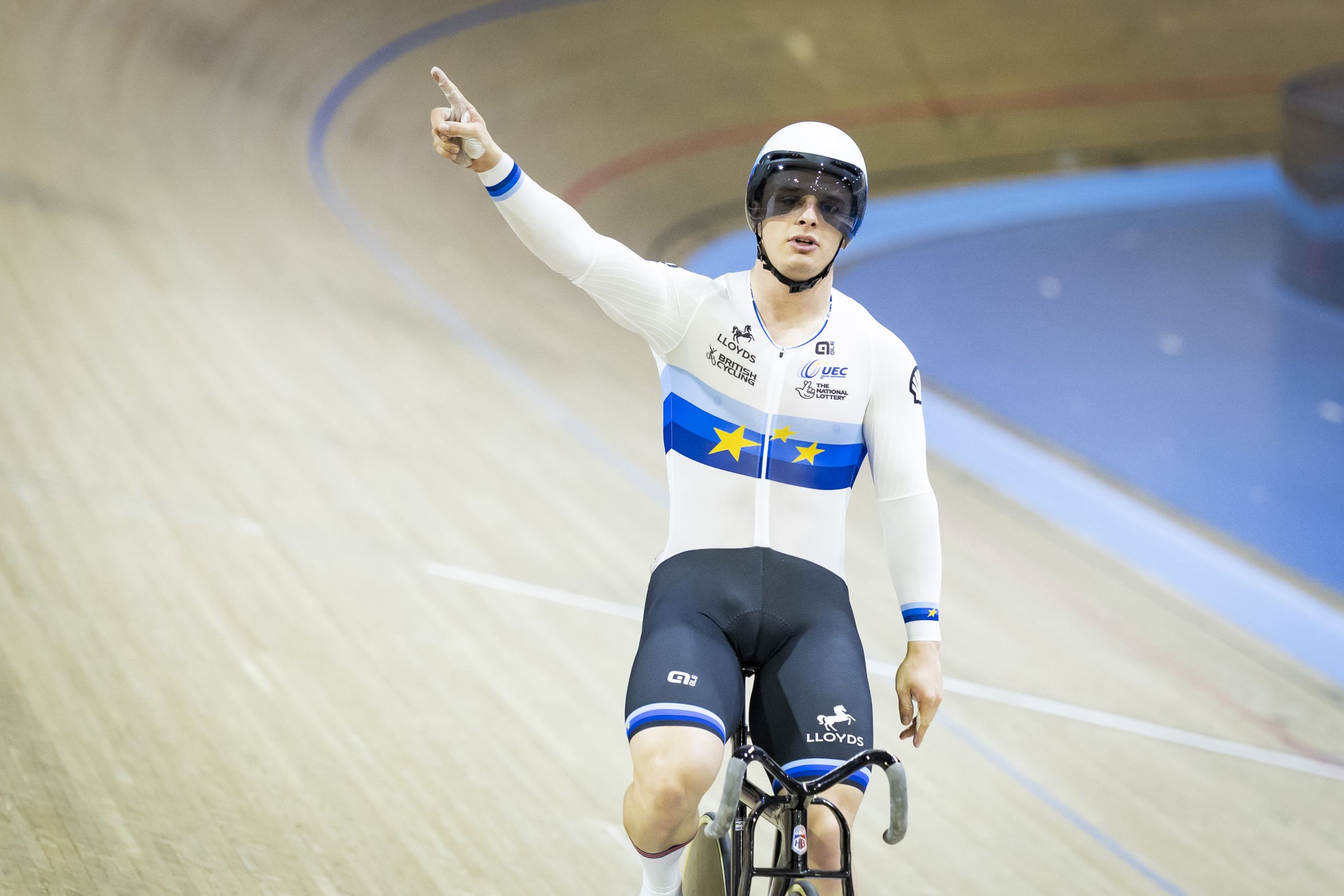 "Sono orgoglioso di rappresentare l'Inghilterra per la prima volta ai miei secondi Giochi del Commonwealth" - L'ex campione austriaco di atletica leggera Matthew Richardson è pronto ad affrontare i suoi ex compagni di squadra a Glasgow