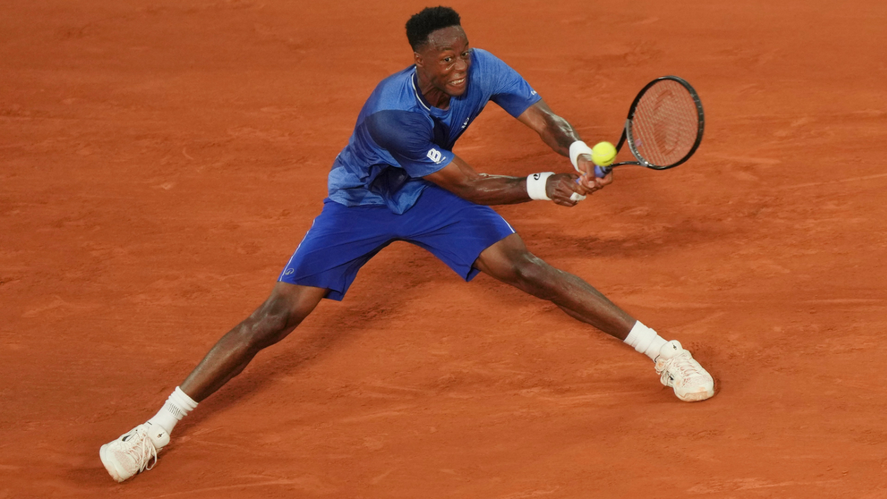 Wawrinka, Monfils saluta l'Open di Francia dopo aver perso al primo turno