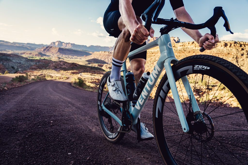 Zipp 303 XPLR S vs SW - Quale coppia di bici gravel regna sovrana per l'avventura e le corse?